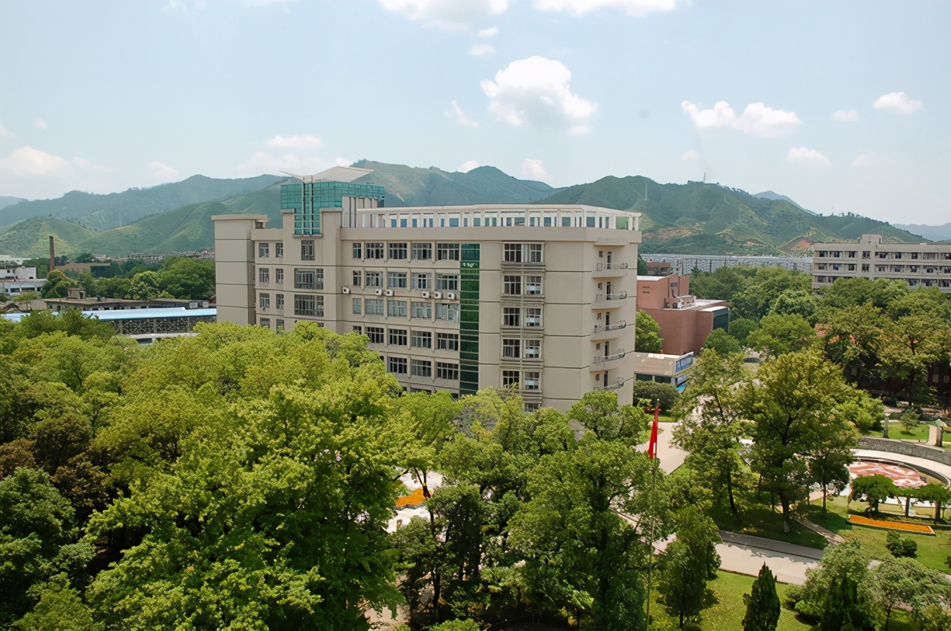 意料之外：江西独立学院转设为大学，竟招致学生不满