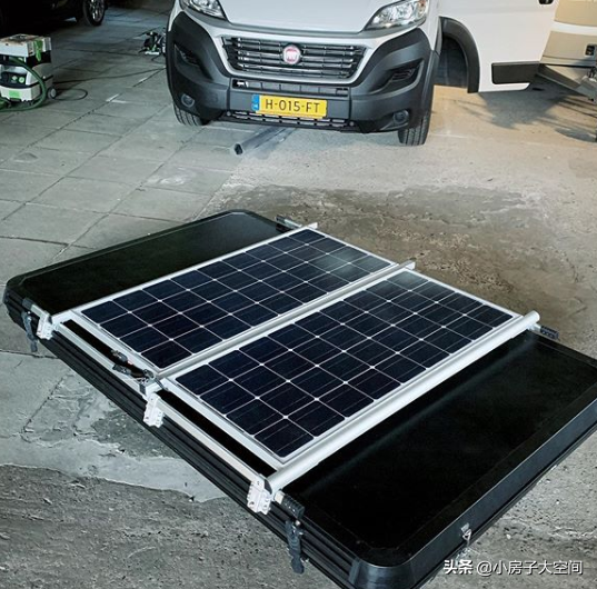 福特新全顺：ETFE柔性板&硬板共960W，考虑再三的太阳能解决方案