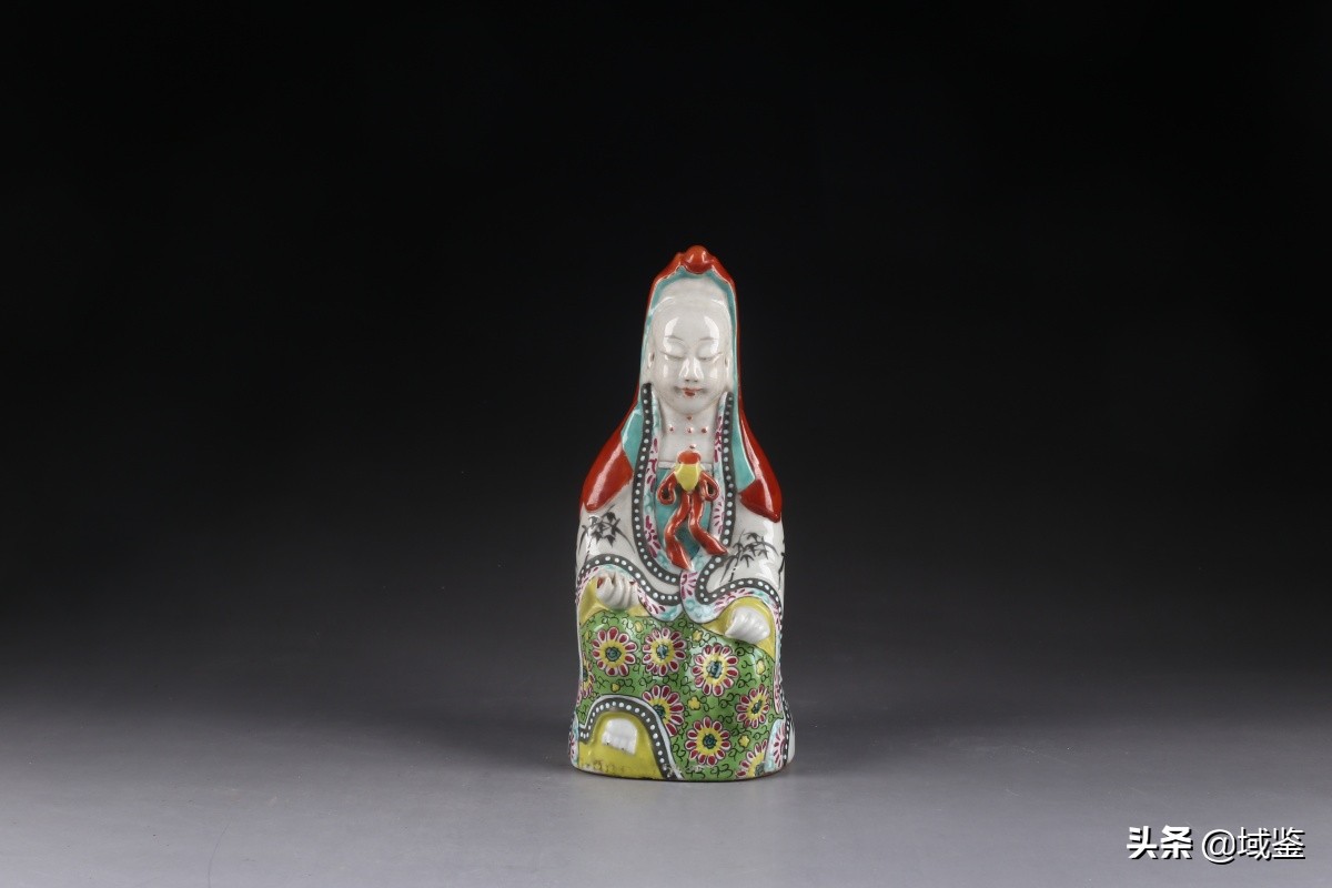 “人间瓷话”精美明清瓷专场：瓷上山水釉里诗，百世流芳共传之