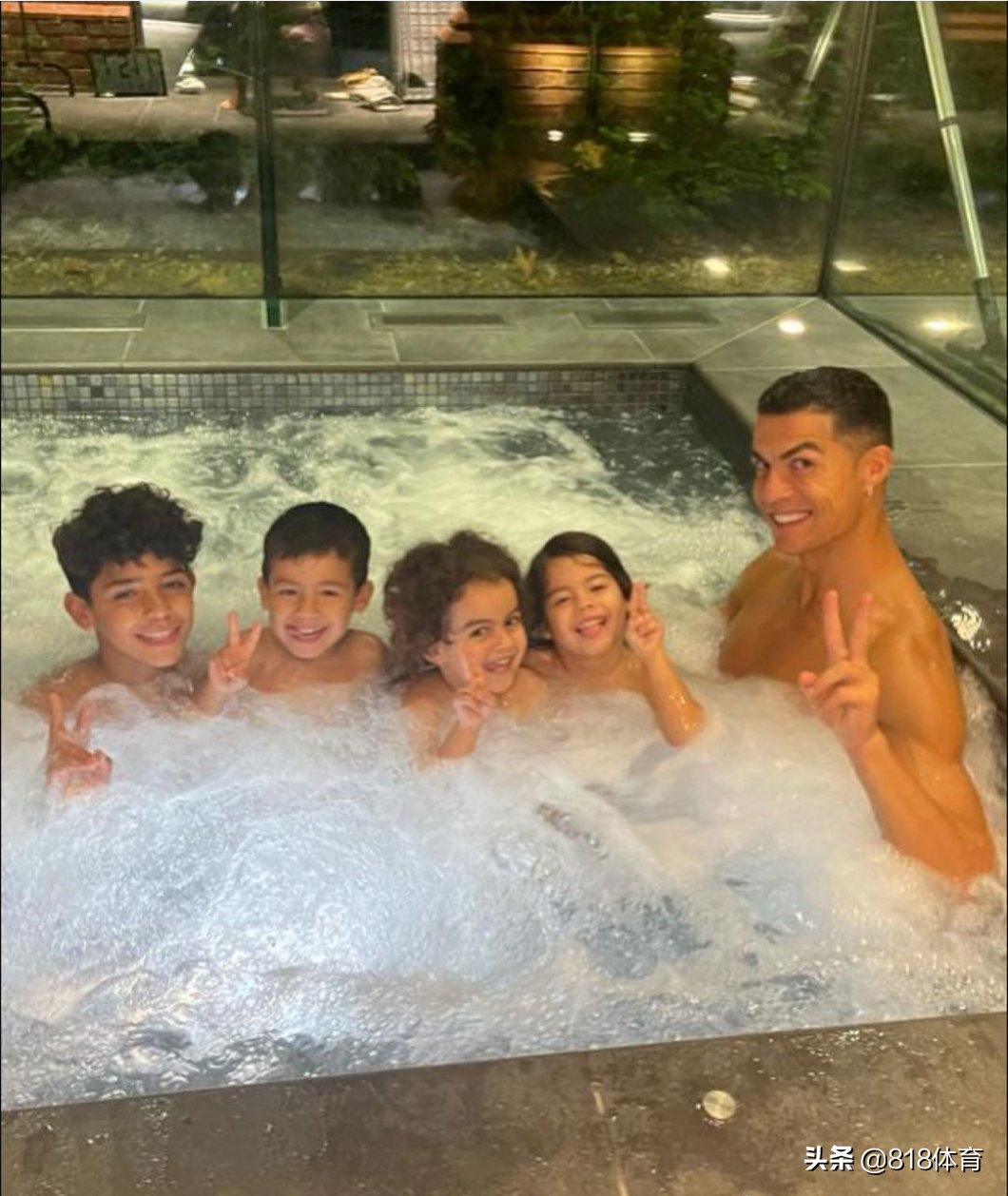 c羅雙胞胎的卵子是誰的（生一支足球隊！C羅女友喬治娜懷上雙胞胎，總裁已有2子2女想生7個）
