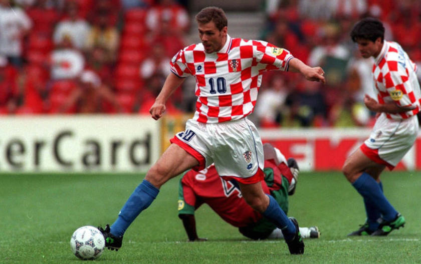 98世界杯克罗地亚球服10号(足球影响历史！1990年，米兰传奇球星一脚飞踹，改变了克罗地亚)
