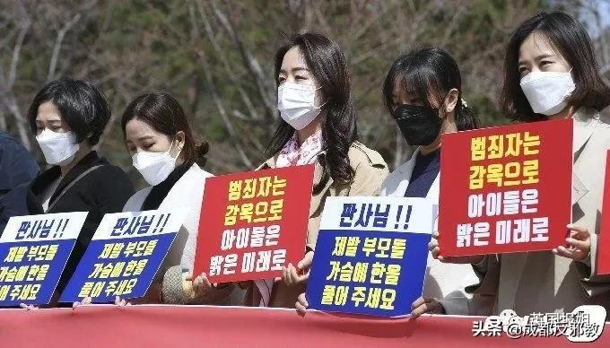 幼童幼儿园被虐打,幼儿在幼儿园被小朋友打