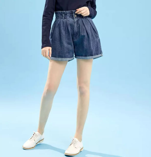 美特斯邦威2012夏裝（美特斯邦威，夏裝新款花苞腰頭牛仔短褲，翻邊設計 簡約風格）