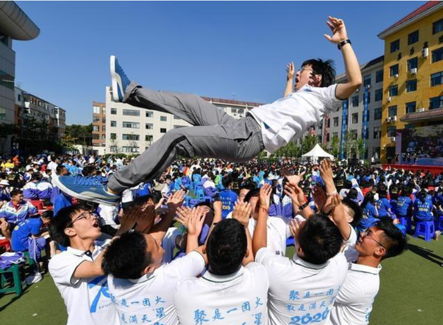 优秀！2021河南高考清北录取名单出炉，127名学霸来自哪些中学？