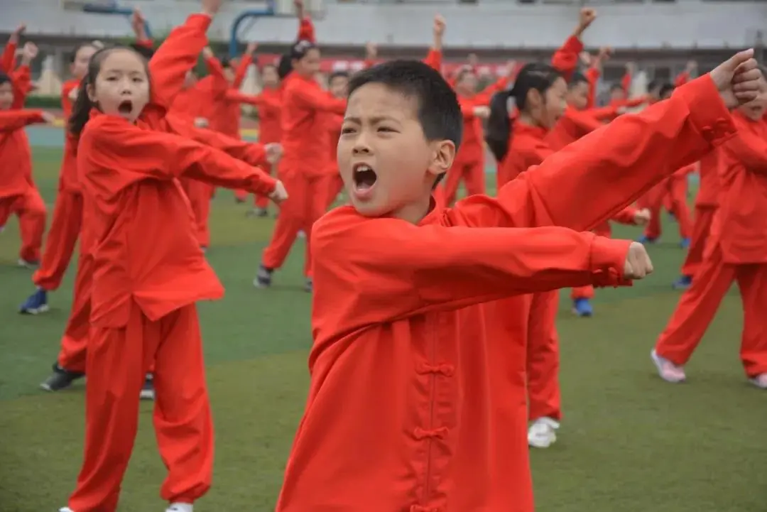 创校20年的这所学校，凭什么“出圈”？