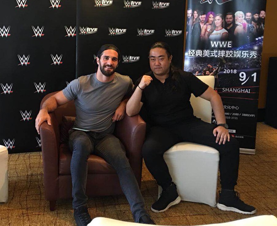WWE历史上超级变态的人物！大口吃虫，令人害怕