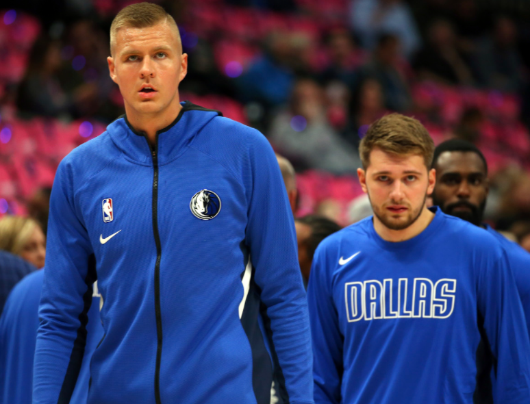 杨毅篮球先锋报（1.58亿场均13分，赛后疑不满东契奇？杨毅：他是最软的5号位）