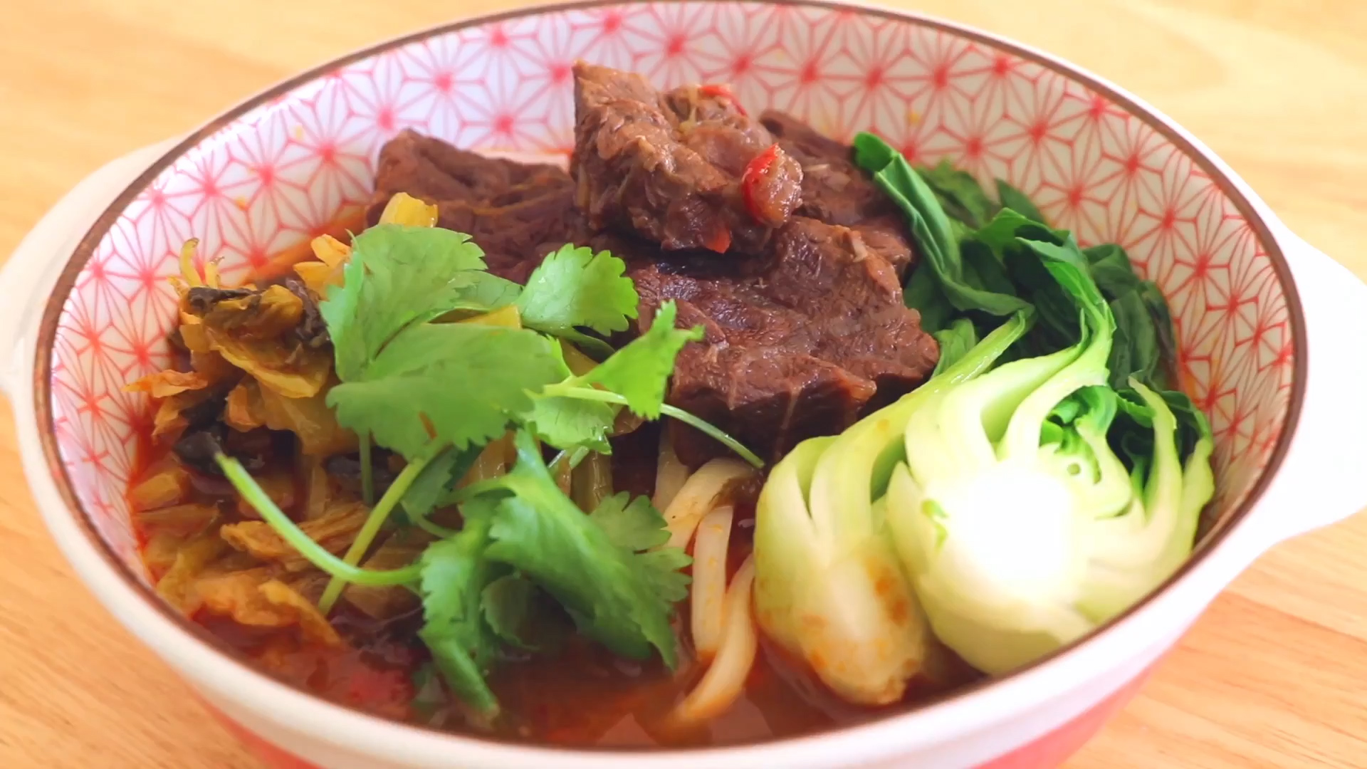 大块牛肉搭配青菜(大块牛肉搭配青菜的做法)