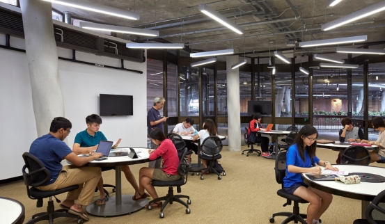 大学生“请假条”走红网络，只用4个字请假，老师却爽快批准