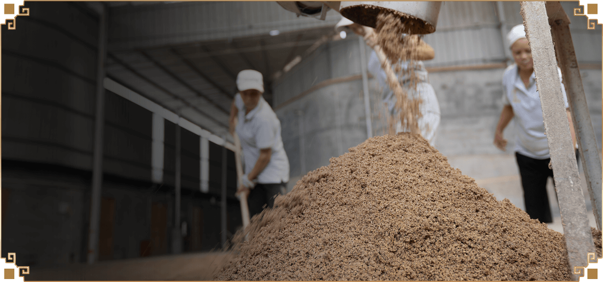 酱香好酒出贵州，为何号称3000家酒厂的茅台镇，出好酒的凤毛麟角
