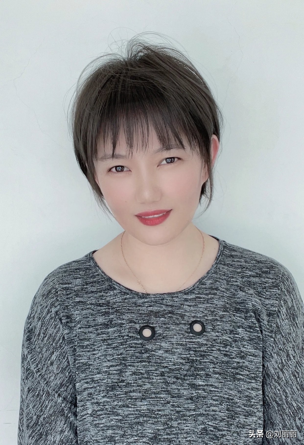 碎刘海发型图片女(女发无论怎样剪) - 赤虎壹号