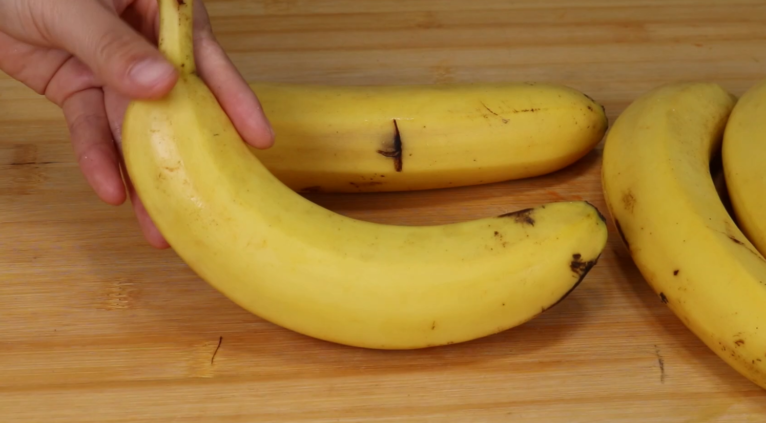 买香蕉时，选弯的好还是直的好？老农无意说漏嘴，看完别乱买了