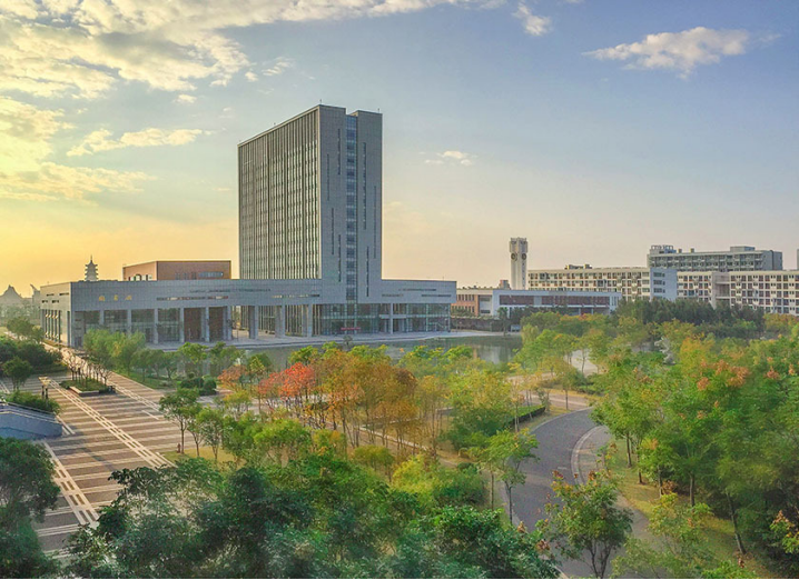 宁波大红鹰学院是几本,宁波大红鹰学院是公办还是民办学校-友友