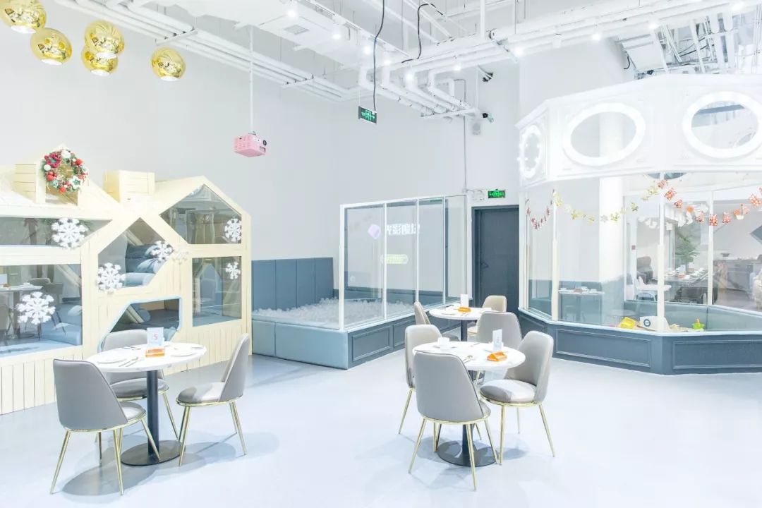 「郑州·二七万象城」这家700㎡梦幻双层亲子餐厅！谁来谁尖叫！