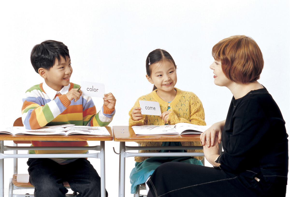 语言磨蚀视角下的基础英语教学：问题与对策