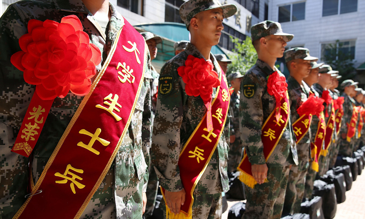 大学毕业生当兵，3条入伍方式，义务兵、军士和军官，望周知