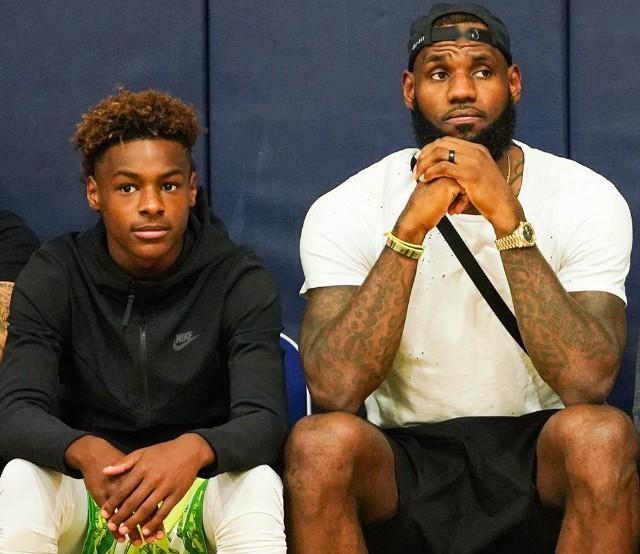 布朗尼·詹姆斯（从41跌到50位！沉迷游戏的布朗尼，进不了NBA了？詹姆斯也很无奈）