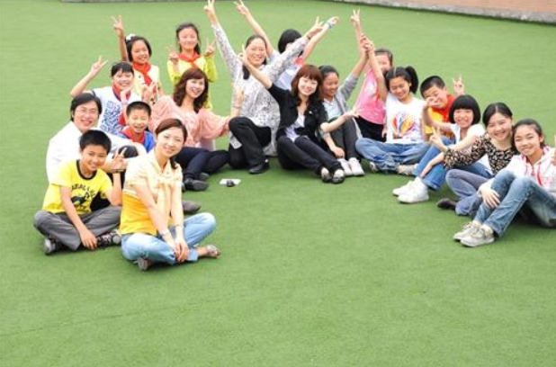 大学里含金量很高的证书，考不下来，会影响到学生就业甚至毕业