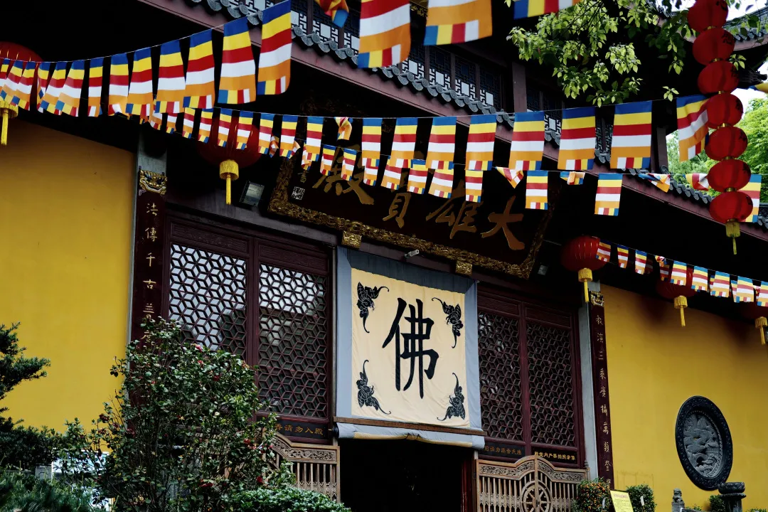 杭州终极拜佛攻略｜走这条路，一天解锁灵隐法喜7大宝藏寺庙