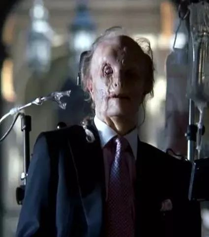 加里·奥德曼生涯十大电影，《黑暗骑士》名列第三位