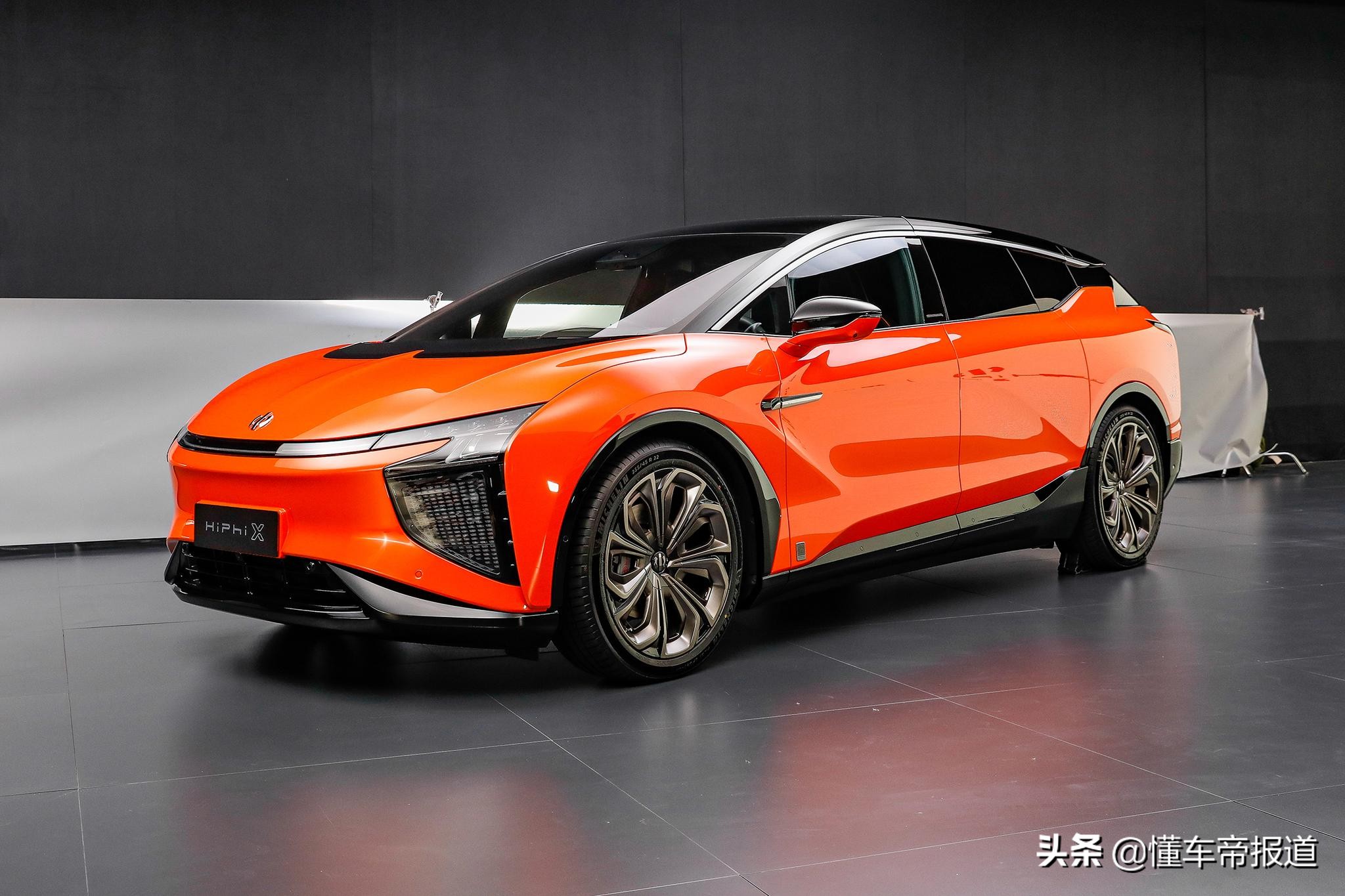 新车｜开启电动新篇章 实拍解析宝马iX