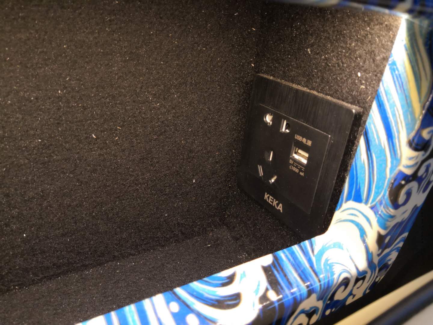 成功商务人士适用车推荐——江铃福特·新世代全顺豪华商旅车