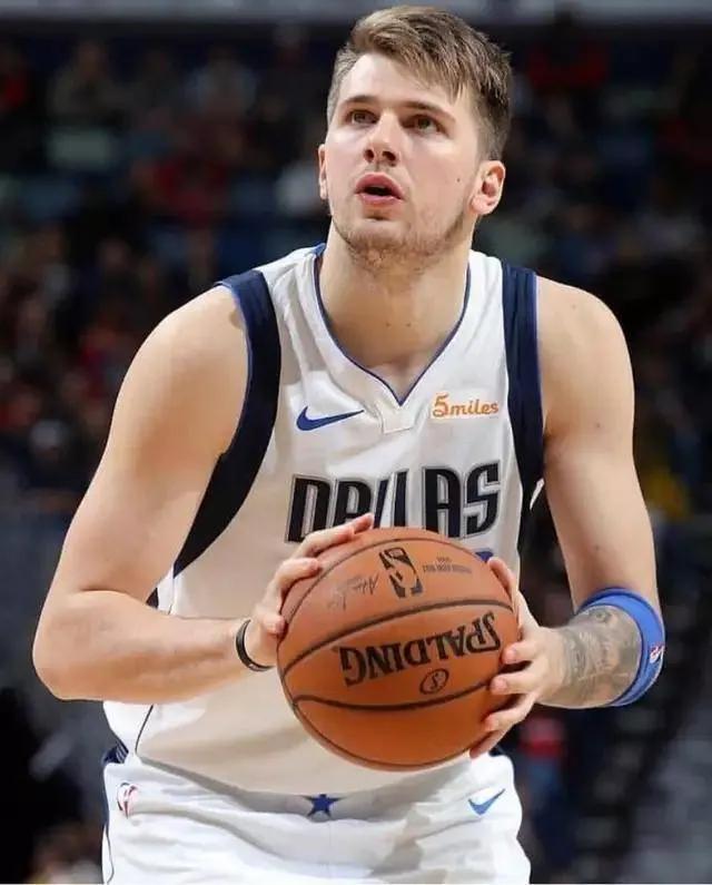 nba节目都有哪些人(知名体育节目排名现役50大球星。威少、库里、东契奇引争议)