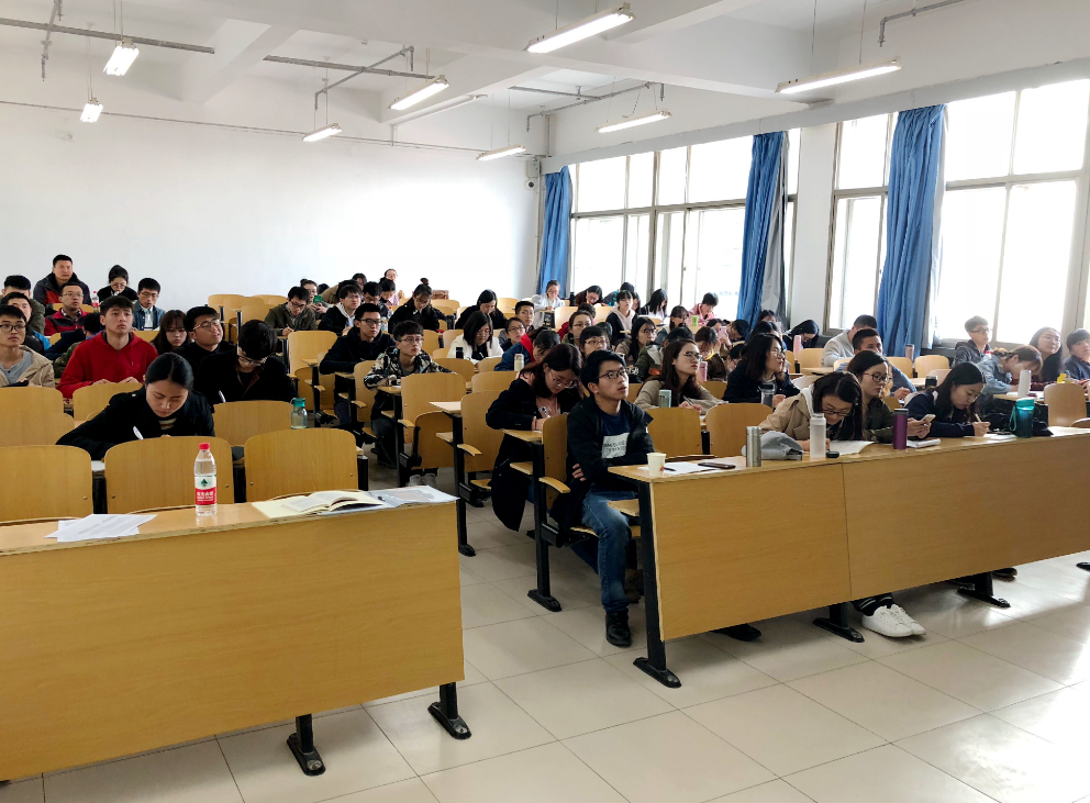 学生上大学感觉自己被“流放”，这所985虽然荒凉，却值得报考