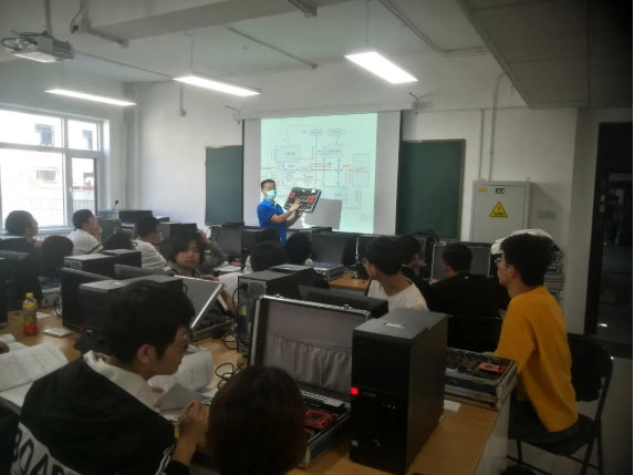 为智慧城市、智慧交通赋能！欢迎报考北京交通大学计算机与信息技术学院！