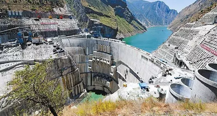 环境险，难度大，这个水电站不一般！