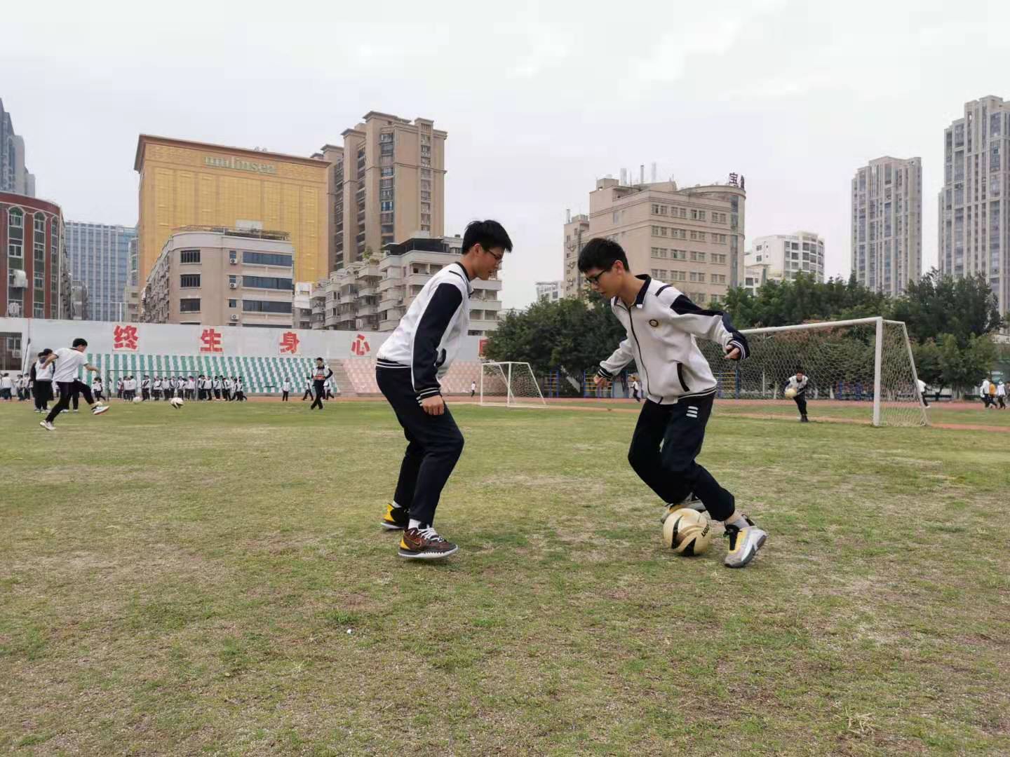 石光中学校服图片