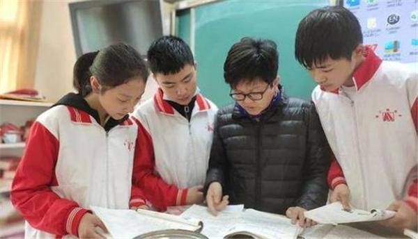 三次模拟考都400来分，高考大概什么水平？能否上本科老师这样说