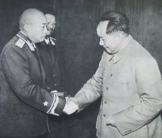毛泽东拒当大元帅，陈毅差点落榜，十大元帅授衔大揭秘