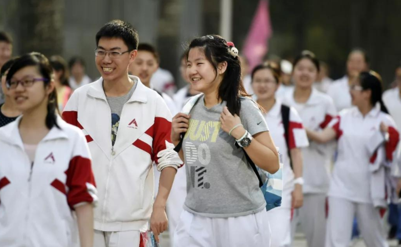 明年高考迎新规，部分学生将被取消考试资格，成绩再优秀也是徒劳