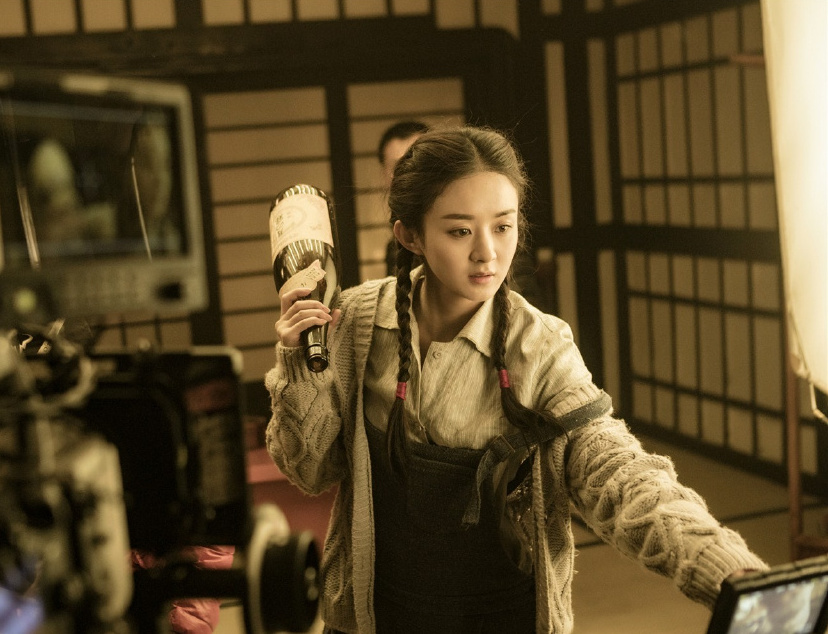 在局外人看来,明星的人设多半是资本包装出来的,真实性也有待考究.