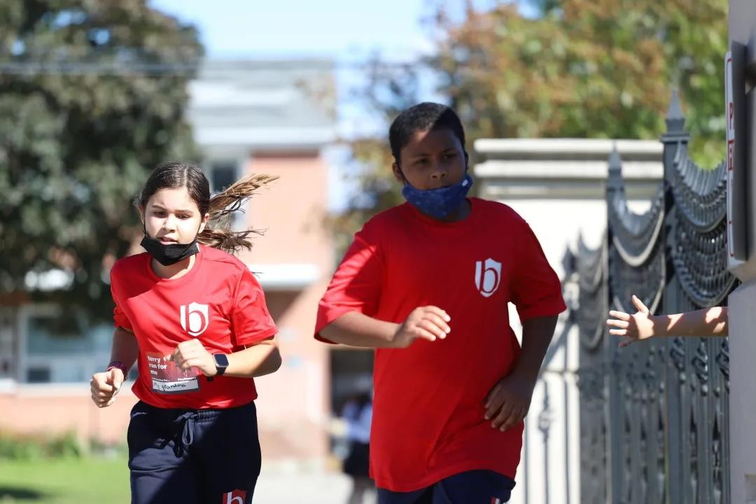 加拿大寄宿高中邦德永不放弃，Terry Fox Run为希望而跑