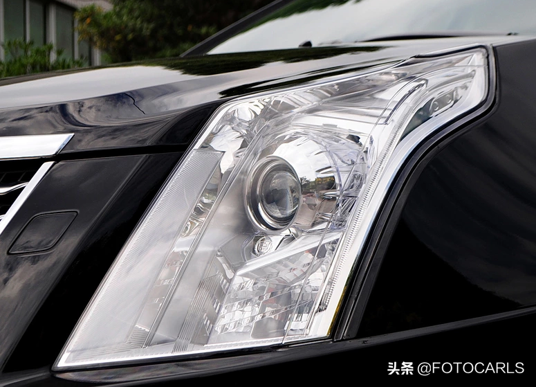 凯迪拉克SRX 3.6L V6实拍，重2.1吨的美式豪华，近60万售价还很火