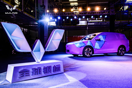 从宏光MINI EV到大四座凯捷，五菱的变与不变