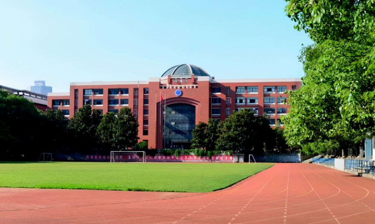 湖南雄霸一方的2所高中，备受名校青睐！高考成绩很亮眼
