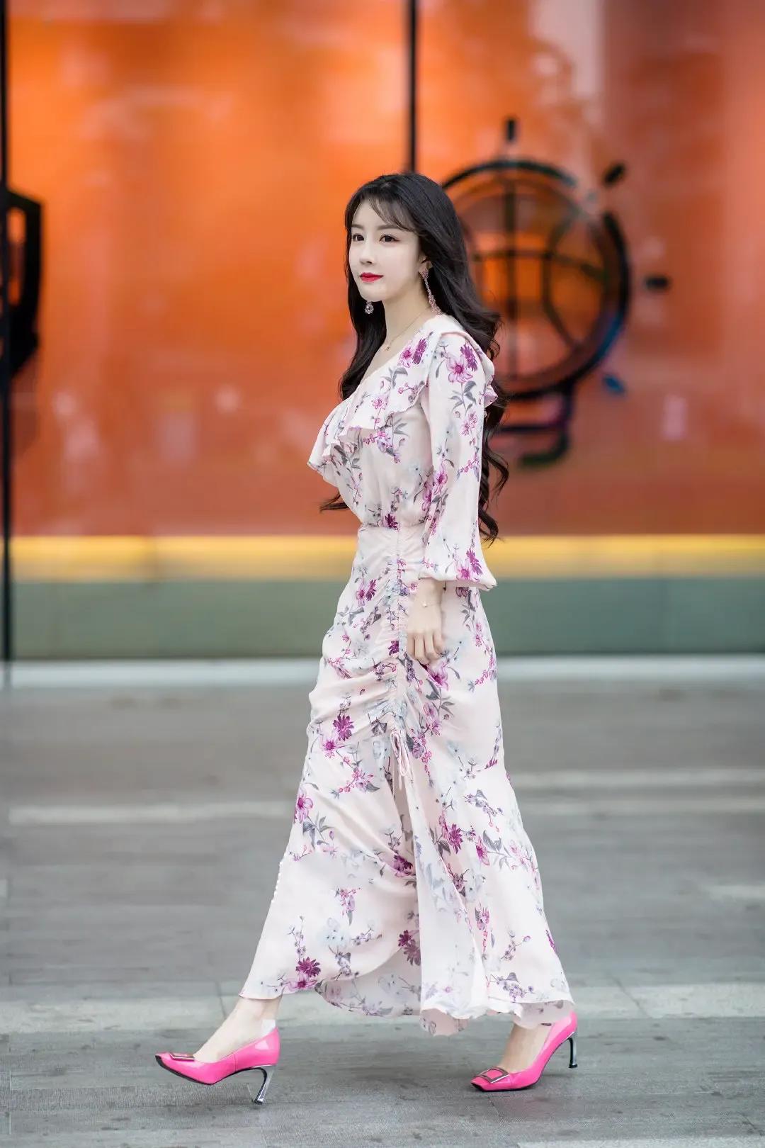 街拍美图 长裙穿搭的小姐姐们