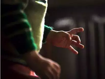 妈妈做的一切都是为了好好活着——这几位母亲的故事,看哭所有人