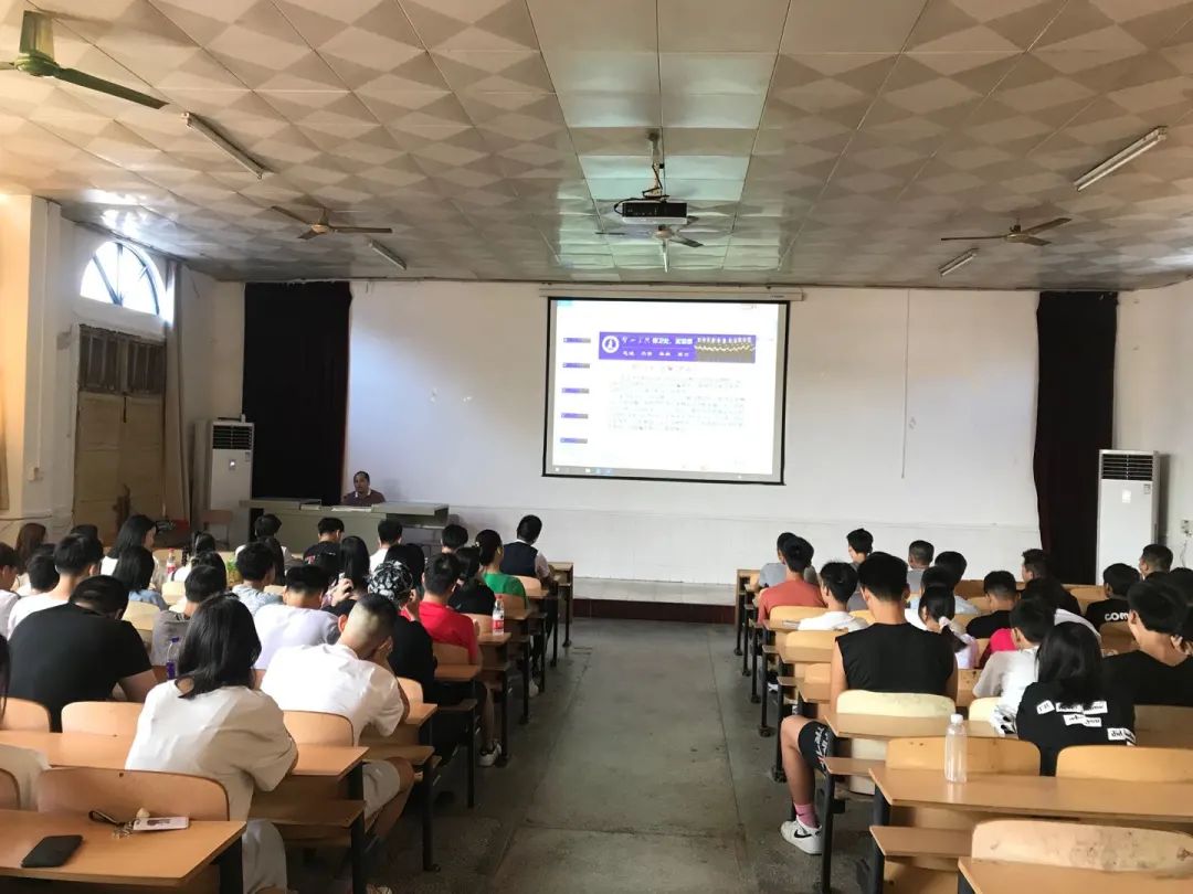 开学季 | 贺州学院继续教育学院开学了，我们在这里等你