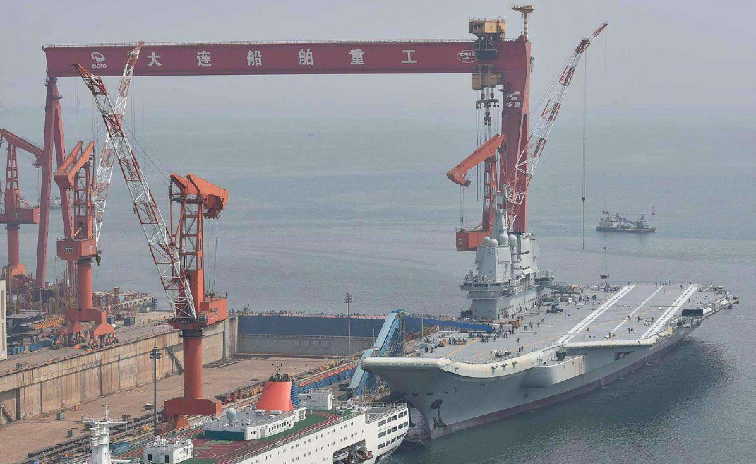 江南造船厂实力有多强？32000吨长兴八号建成，能造10万吨级航母
