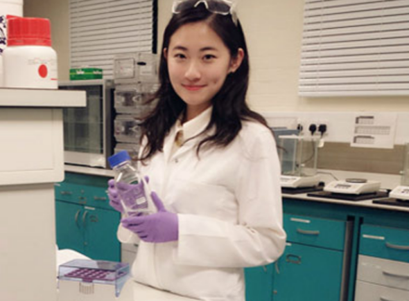 高考史上分数最高的两个人，一个749分一个750分，如今怎么样了