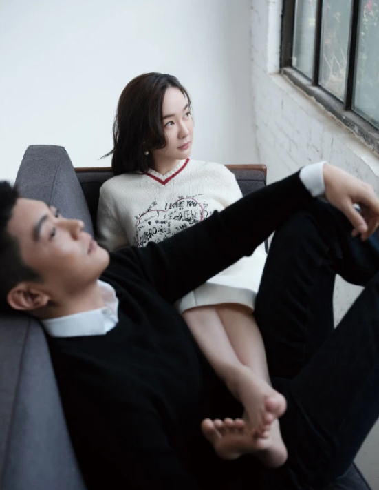 杜江夫妇喝下午茶被偶遇，霍思燕又胖了，双下巴愈发抢镜