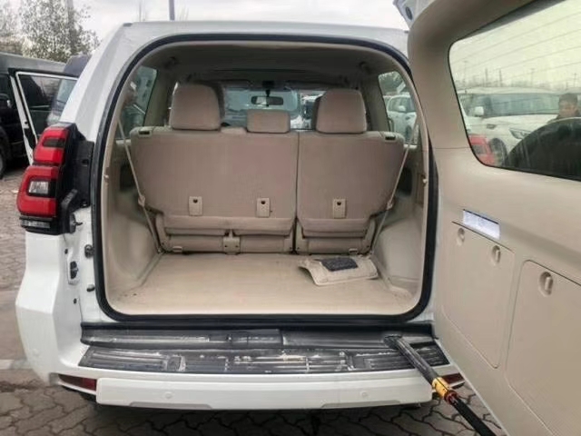 三门五座suv——19款丰田霸道2700gxr迪拜版