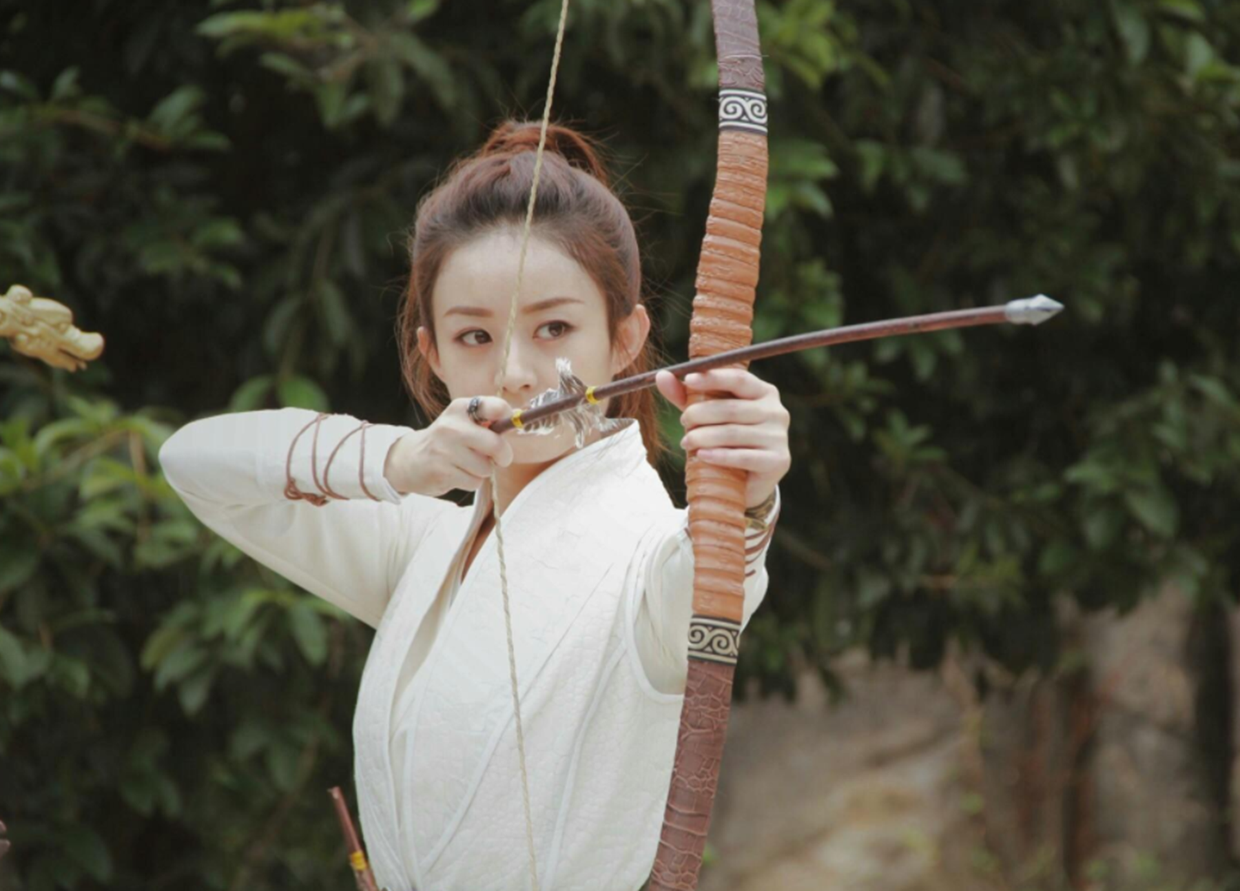 锁清秋电视剧(12年前《锁清秋》现场,安以轩旁边陪衬的丫环,今火成