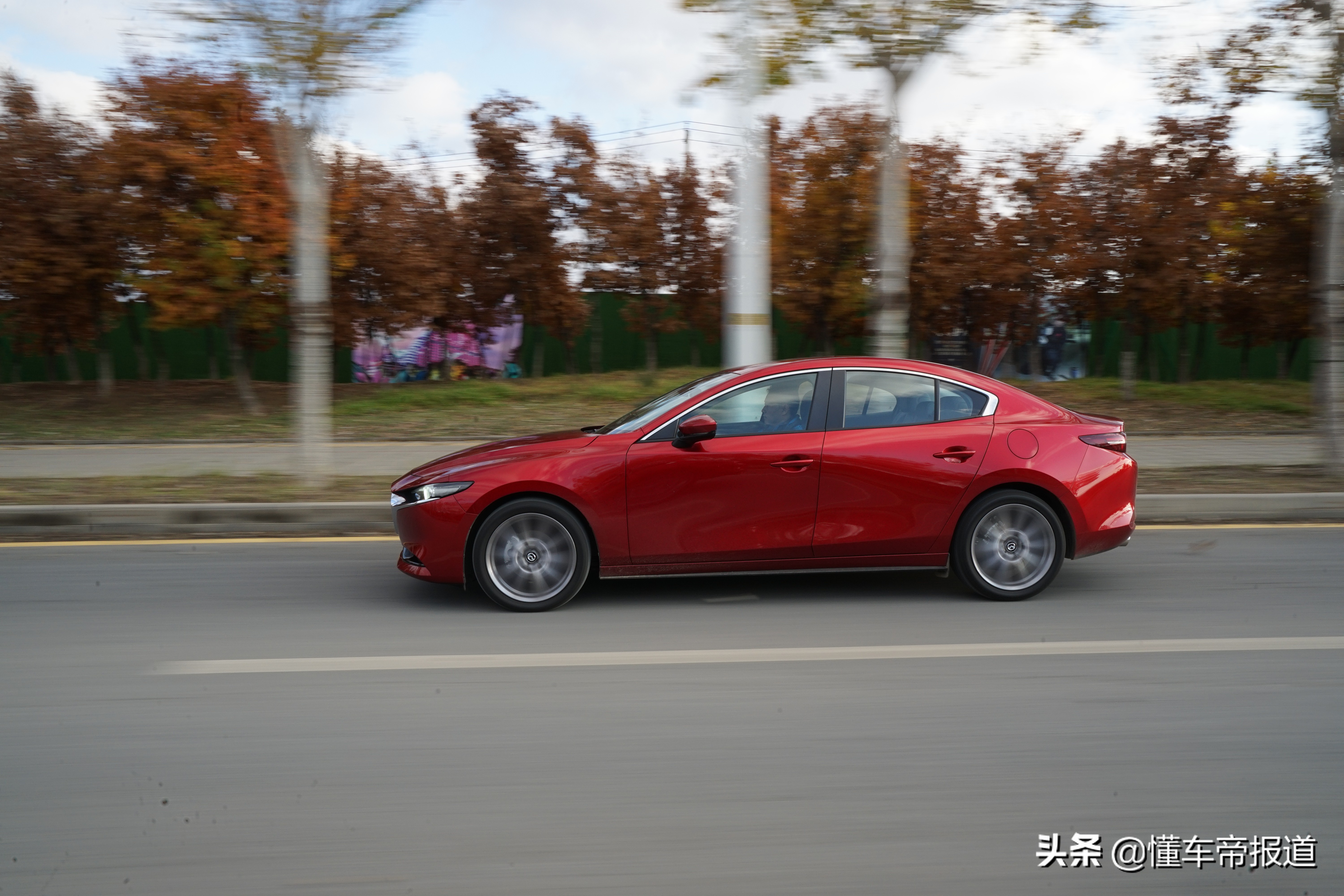 次世代的进化 试驾新一代马自达3 昂克赛拉2.0L