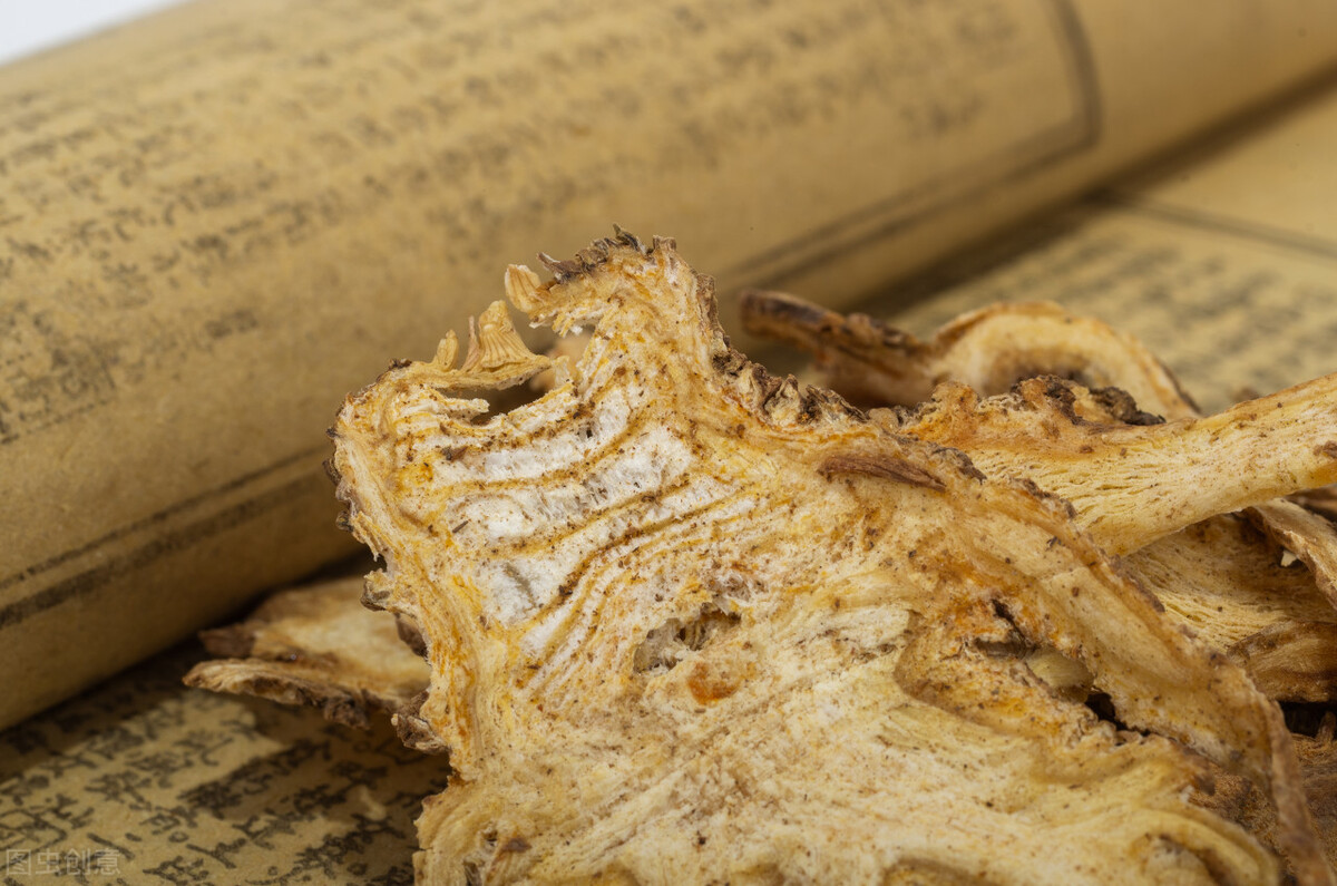 又上火又怕冷？一剂乌梅丸，清上温下，改善你的上热下寒之证