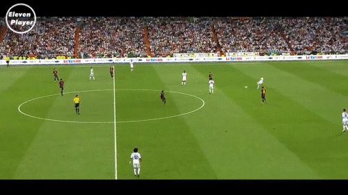 新手踢足球踢哪个位置不怎么会踢（足球位置：踢好边后卫，这是最基础的去理解实战足球的位置）